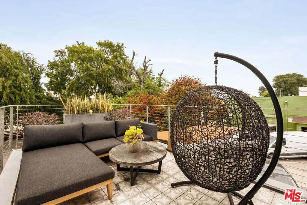 8512 Hargis Street, Los Angeles, California 90034 home-pic-19